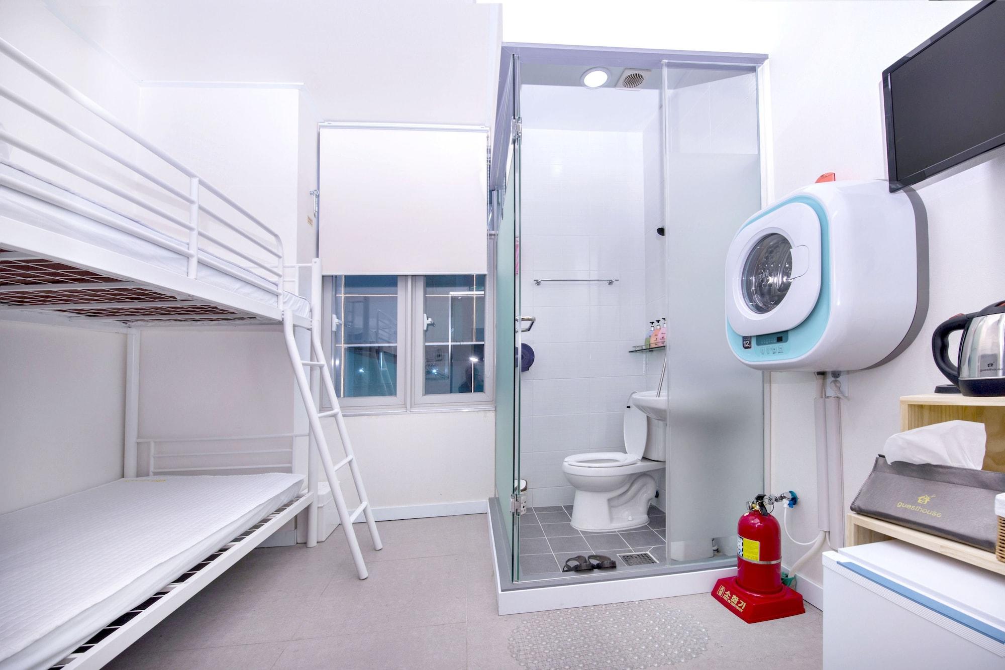 24 Guesthouse Kyunghee University Guest house